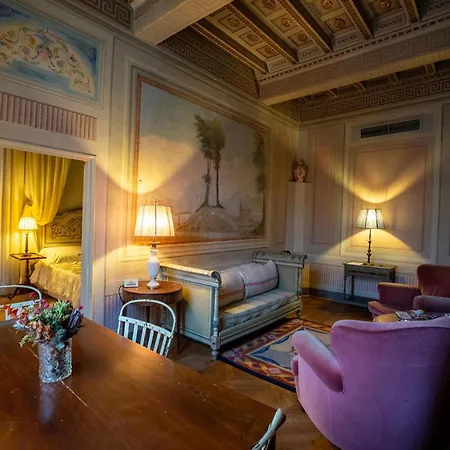 Palazzo Rocchi - Residenza D'epoca Lucca
