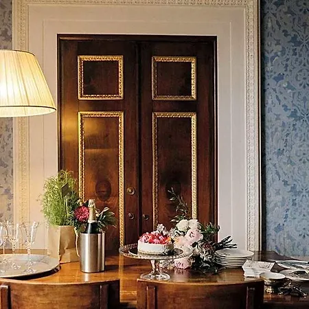 Palazzo Rocchi - Residenza D'epoca Bed & Breakfast