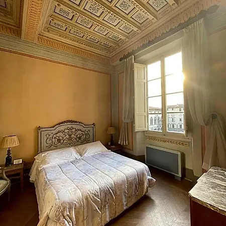 Palazzo Rocchi - Residenza D'epoca 4* Lucca