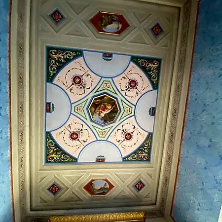 Palazzo Rocchi - Residenza D'epoca Couette-café