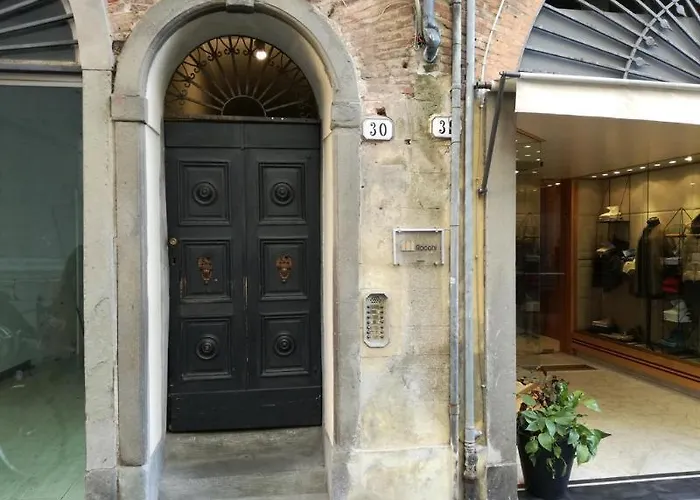 Palazzo Rocchi - Residenza D'epoca 4*