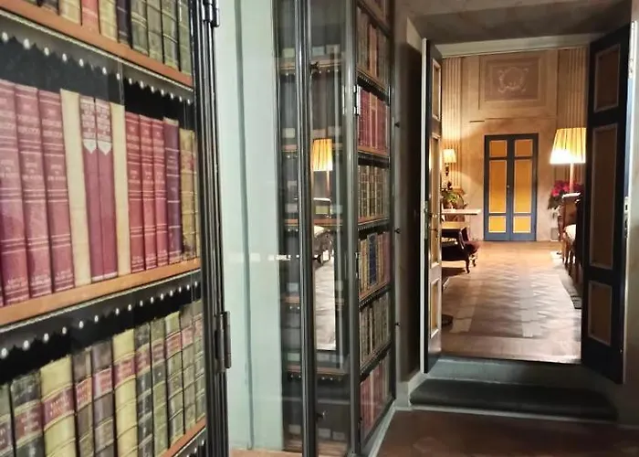 فندق مبيت وإفطار Palazzo Rocchi - Residenza D'epoca لوكا