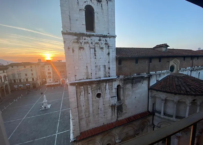 فندق مبيت وإفطار Palazzo Rocchi - Residenza D'epoca لوكا