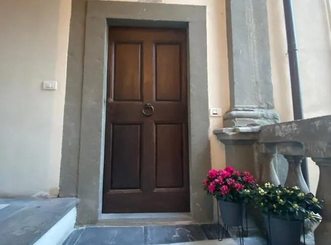 Palazzo Rocchi - Residenza D'epoca فندق مبيت وإفطار لوكا