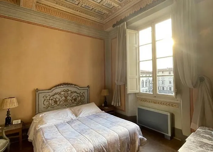 Palazzo Rocchi - Residenza D'epoca لوكا