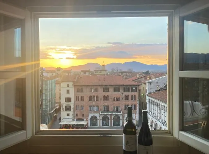 Palazzo Rocchi - Residenza D'epoca 4*