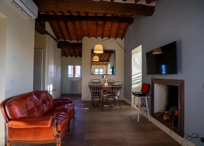 Palazzo Rocchi - Residenza D'epoca فندق مبيت وإفطار 4*