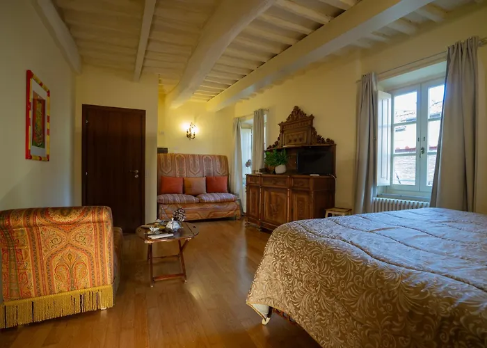 Palazzo Rocchi - Residenza D'epoca فندق مبيت وإفطار لوكا
