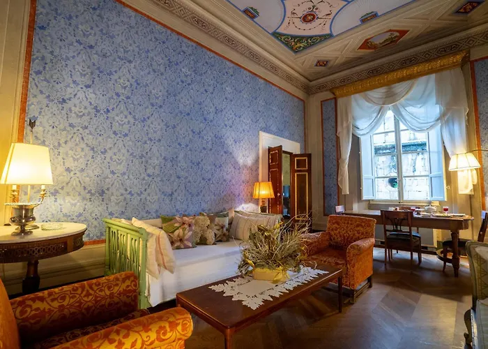 Palazzo Rocchi - Residenza D'epoca فندق مبيت وإفطار 4*
