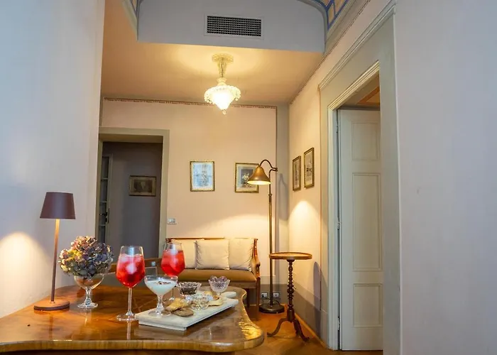 Palazzo Rocchi - Residenza D'epoca فندق مبيت وإفطار 4*