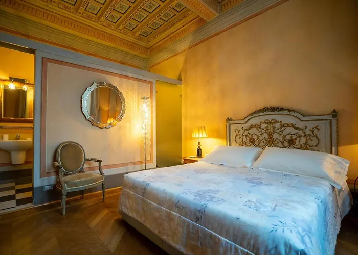 فندق مبيت وإفطار Palazzo Rocchi - Residenza D'epoca لوكا