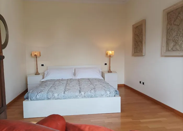 Palazzo Rocchi - Residenza D'epoca لوكا