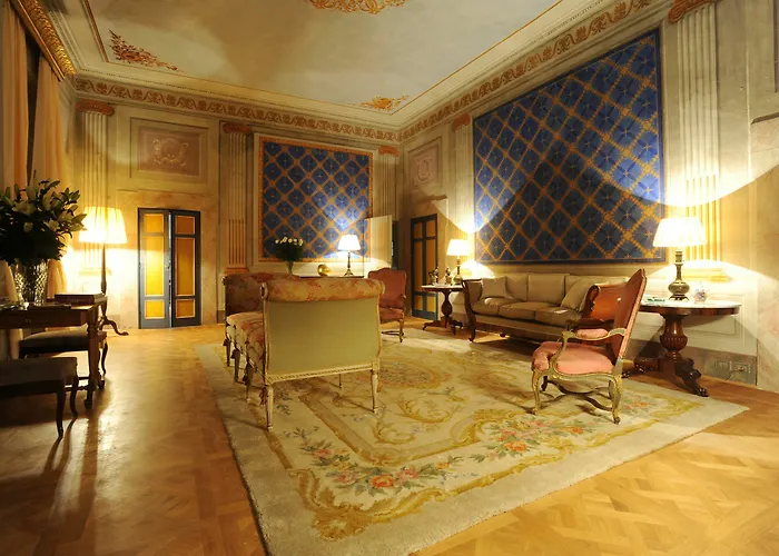 Palazzo Rocchi - Residenza D'epoca 4* لوكا