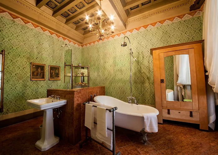 Palazzo Rocchi - Residenza D'epoca فندق مبيت وإفطار 4*