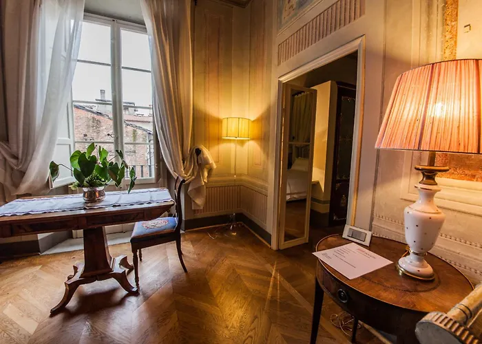 فندق مبيت وإفطار Palazzo Rocchi - Residenza D'epoca لوكا