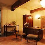 Bed & Breakfast Palazzo Rocchi - Residenza D'epoca 4*